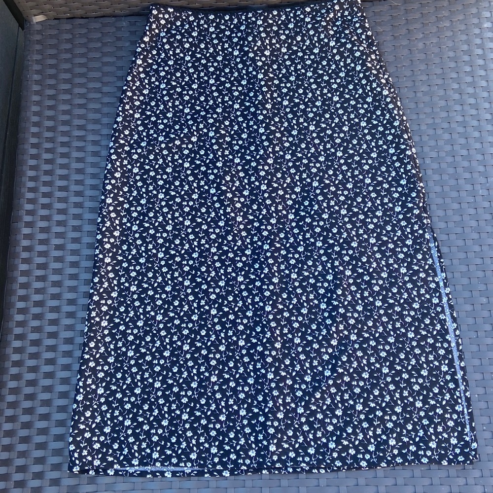 black and white floral brandy melville midi skirt with slit